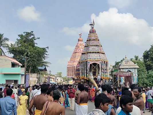 தைப்பூசத்தை முன்னிட்டு திருவிடைமருதூரில் நடைப்பெற்ற அருள்மிகு மகாலிங்க சுவாமி திருக்கோயில் திருத்தேரோட்டம் : திருத்தேர் வடம் பிடித்து இழுத்து வந்த திருவாடுதுறை ஆதீனம் …