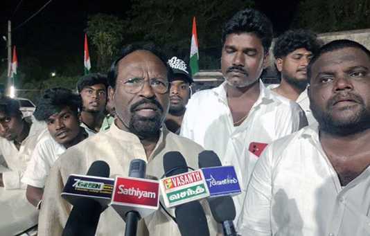 200 விதமான முறைகளில் மின்னணு வாக்குப் பதிவு இயந்திரத்தில் முறைகேடு செய்ய முடியும் … பாஜகவிற்கு தைரியம் இருந்தால் வாக்குச் சீட்டு முறையில் தேர்தலை சந்திக்குமா … திருவள்ளூர் எம்.பி. ஜெயக்குமார்
