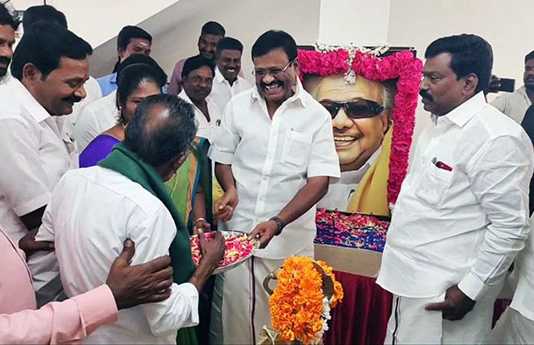 ரூ.67.50 லட்சம் மதிப்பீட்டில் காக்களூரில் கட்டப்பட்டுள்ள கலைஞர் நூற்றாண்டு புதிய கிளை நூலகம் திறப்பு விழா : முன்னாள் அமைச்சர் சா.மு. நாசர் திறந்து வைத்தார் …