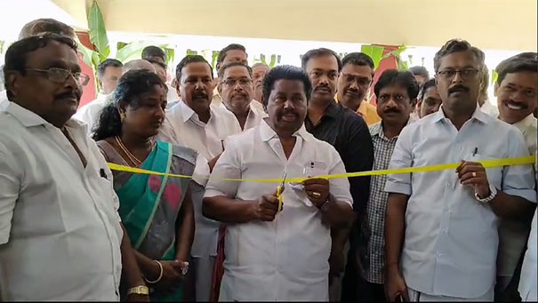 Inauguration of the new shopping center built in Ward 10, Kumbakonam at a cost of Rs.16.50 lakhs -p