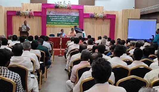 தேசிய வேளாண் நிறுவனம் சார்பில் நவீன நேரடி நெல் சாகுபடி செயல் விளக்கம் குறித்து கும்பகோணம் மாநகரில் நடைப்பெற்ற பயிற்சி முகாம் … 4 மாவட்டத்திலிருந்து பங்கேற்ற 100க்கும் மேற்பட்ட விவசாயிகள் …