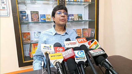 Convocation ceremony held at Tanjore Marudu Pandyar College... IIT Director Dr. Kamakody spoke to the media-p