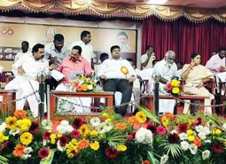பட்டறை பெருமந்தூரில் நடைப்பெற்ற விலையில்லா வீட்டுமனை பட்டா வழங்கும் விழா : அமைச்சர் காந்தி 1674 பயனாளிகளுக்கு வீட்டுமனை பட்டாக்களை வழங்கினார்