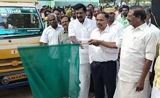மயிலாடுதுறையில் நடைப்பெற்ற மாவட்ட அளவிலான பள்ளி சேர்க்கை பேரணி : மாவட்ட ஆட்சியர் பி.வி மகாபாரதி கொடியசைத்து தொடங்கி வைத்தார்