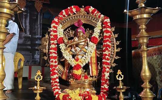 மயிலாடுதுறை மயூரநாதர் ஆலயத்தில் தொடங்கிய நான்கு நாட்கள் நடைப்பெறும் நாட்டியஞ்சலி … பார்வையாளர்களை கவர்ந்த பல்வேறு நாட்டியக் கலைஞர்கள் பங்கேற்ற நாட்டிய மற்றும் நாடகங்கள்…