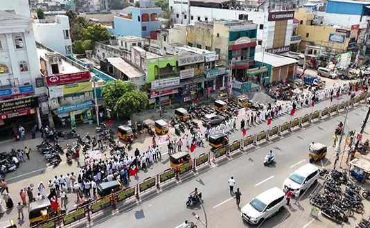 அதிமுக சார்பில் காஞ்சிபுரத்தில் நடைப்பெற்ற மிகப் பிரமாண்டமான மனிதச் சங்கிலிப் போராட்டம் ..