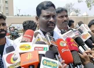 எதிர் வரும் நாடாளுமன்ற தேர்தலை புறக்கணிக்கப் போவதாக மயிலாடுதுறை மாவட்ட ஆட்சியரிடம் மனுவளித்த வெள்ளை மணல் மீனவக் கிராம மக்கள் ….