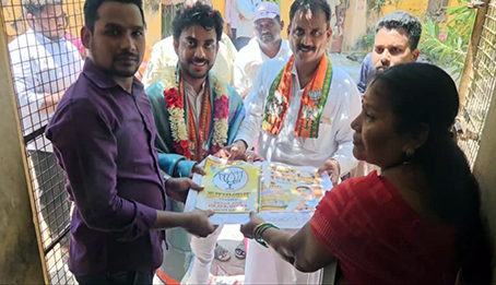 புதுச்சேரி பாஜக வேட்பாளரை ஆதரித்து சட்டமன்ற உறுப்பினர்களான தந்தை மற்றும் மகன் வீடு வீடாக சென்று வாக்கு சேகரிப்பு …