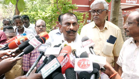 திட்டை வசிஷ்டேஸ்வரர் கோயிலில் நிதி முறைகேடு நடைப்பெற்றுள்ளதாக தஞ்சாவூர் தாலுகா காவல் நிலையத்தில் பொன்மாணிக்கவேல் புகார் …
