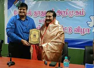 திருவள்ளூர் நாடாளுமன்ற தொகுதி தேர்தல் தூதுவராக திரைப்பட பின்னணி பாடகர் மனோ அறிமுகம் : தேர்தல் கீதத்தை வெளியிட்ட மாவட்ட தேர்தல் அலுவலர் மற்றும் தேர்தல் பார்வையாளர் …