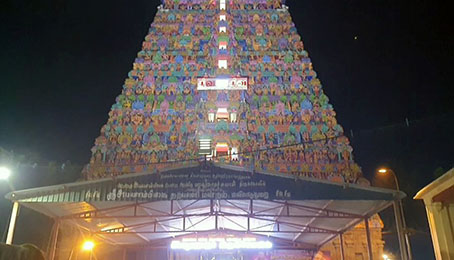 The Sami of Seven Villages presented a ceremony to religious people in Mayiladuthurai.-p
