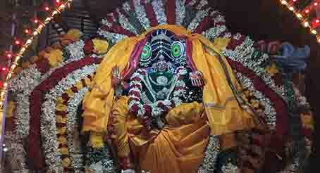 The 27th annual Thee Mithi Festival held at Arulmiku Srimaka Mariamman Temple, Arivelur..p