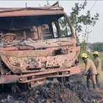The front tire of a lorry on the Puduvayal Chennai Kolkata National Highway burst into flames…p2